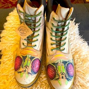 NWOB NEW!! Womens 11/Mens 9.5 Timberland One-of-a-Kind Artist Series Boots